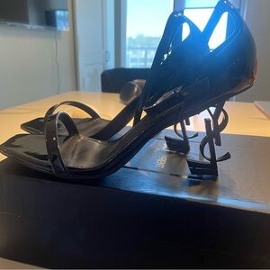Black heels size 38 never worn